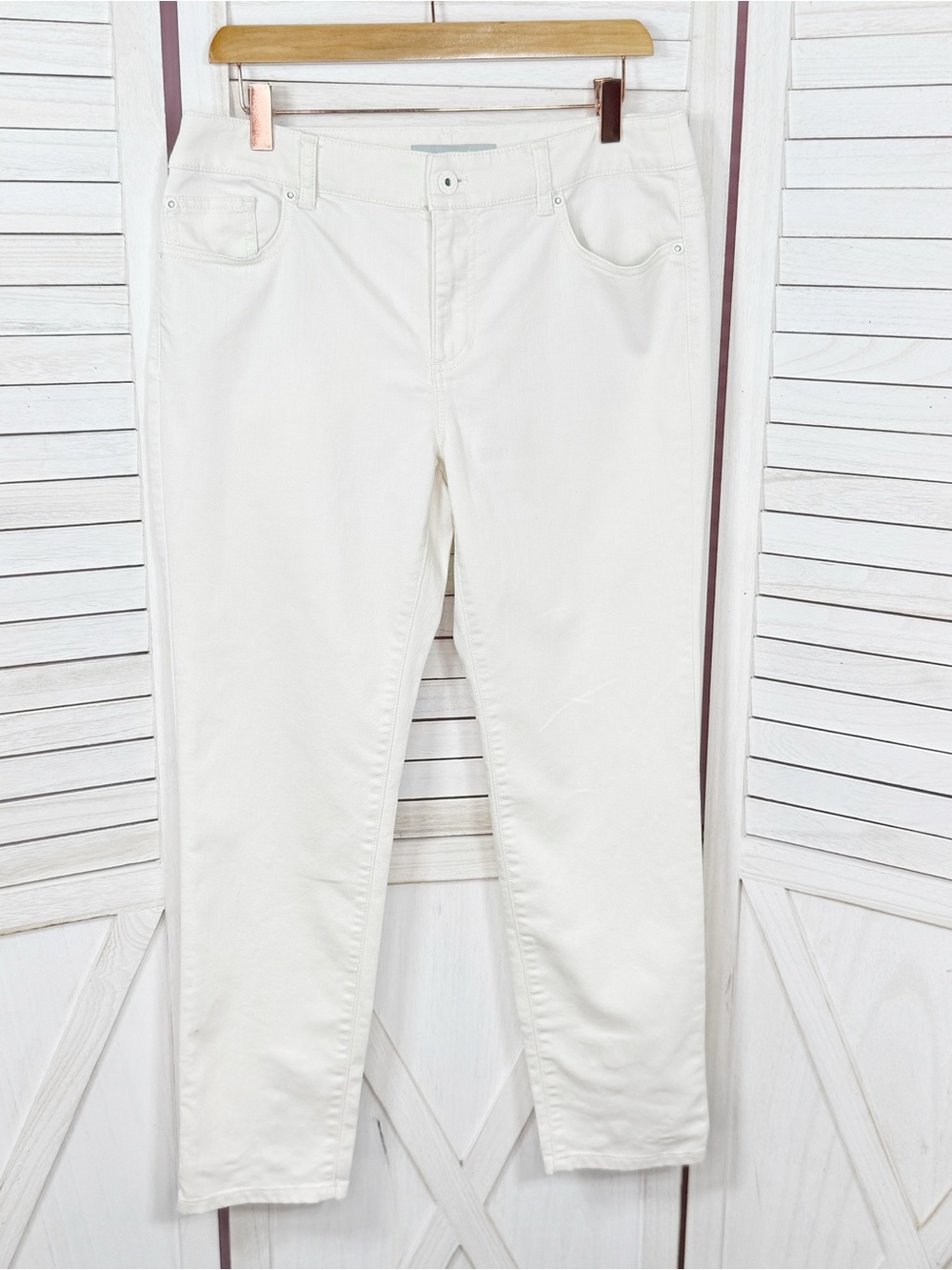 Chicos Platinum Ultimate Fit Snap Cuff Ankle Jeans Ivory White Medium 1